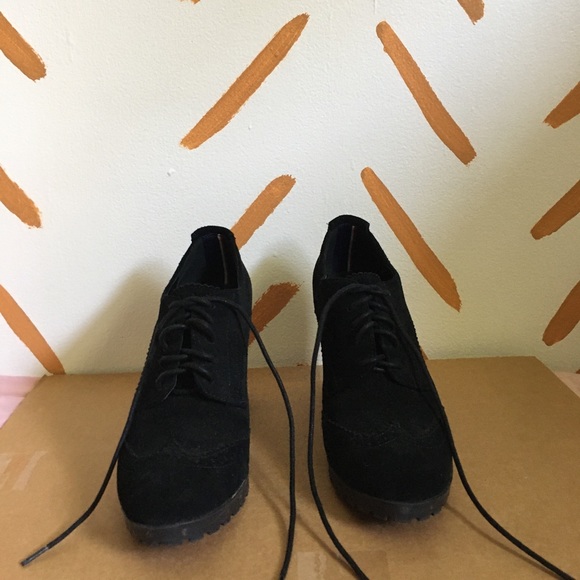Tommy Hilfiger Black shoes - Picture 1 of 3